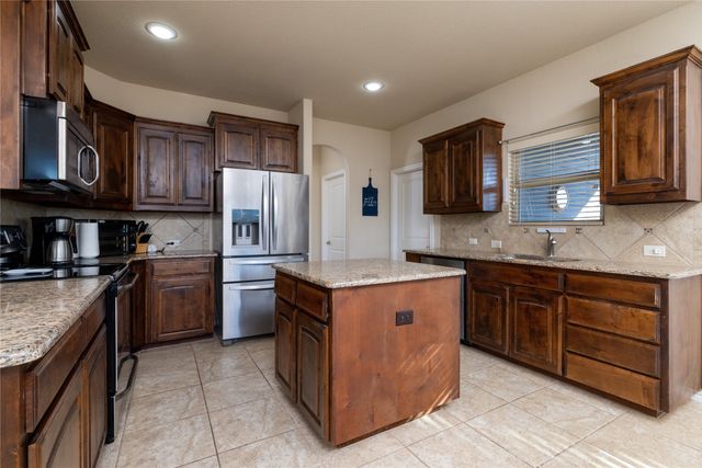 452 Delgany Trail, Fort Worth, TX 76052