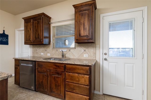 452 Delgany Trail, Fort Worth, TX 76052