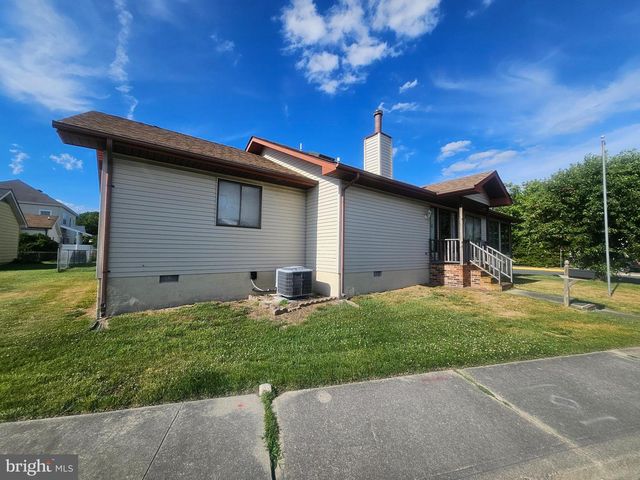 400 136TH ST, Ocean City, MD 21842
