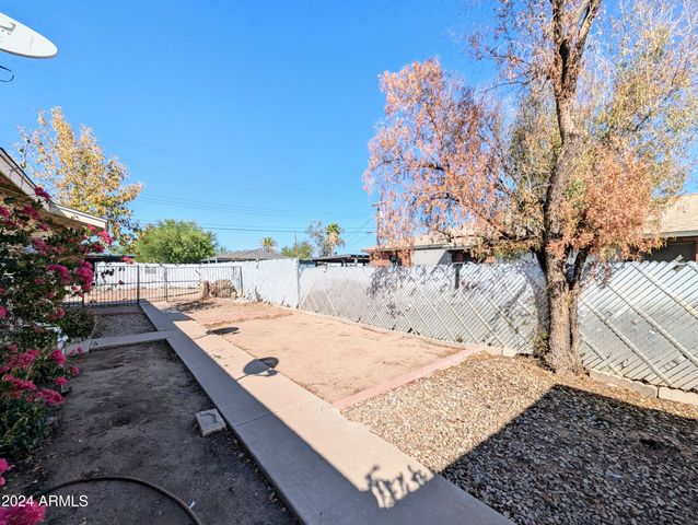 1314 W WHITTON Avenue, Phoenix, AZ 85013