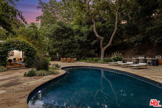 3099 Mandeville Canyon Road, Los Angeles, CA 90049