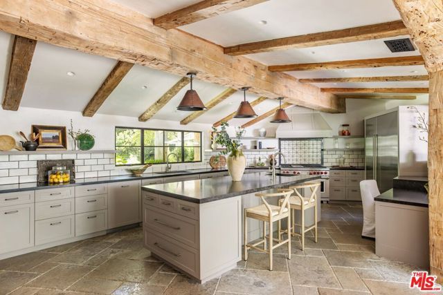 3099 Mandeville Canyon Road, Los Angeles, CA 90049