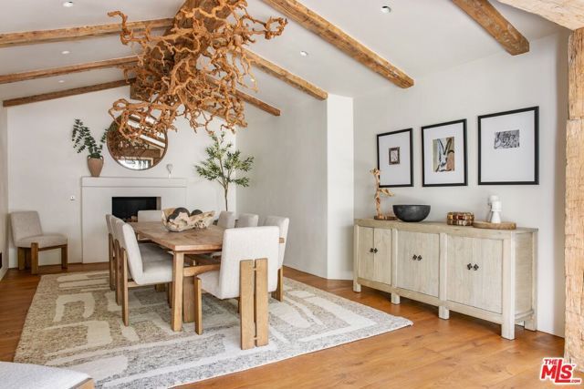 3099 Mandeville Canyon Road, Los Angeles, CA 90049