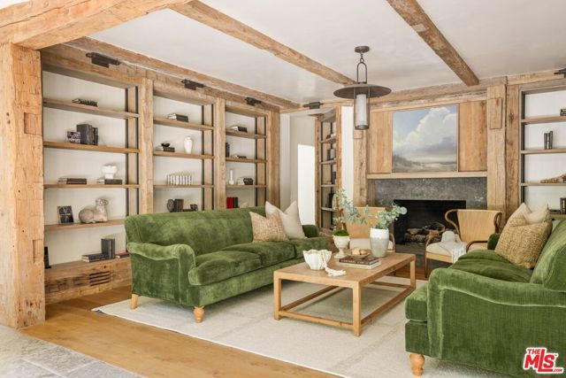 3099 Mandeville Canyon Road, Los Angeles, CA 90049