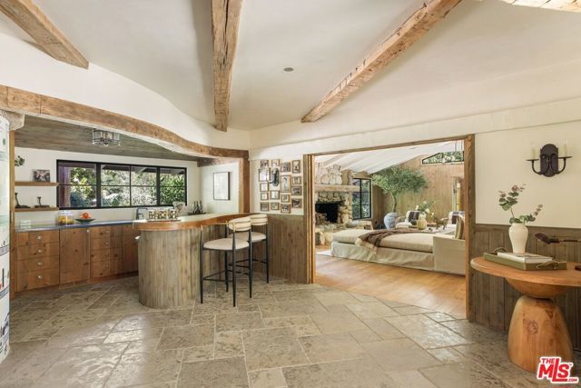 3099 Mandeville Canyon Road, Los Angeles, CA 90049