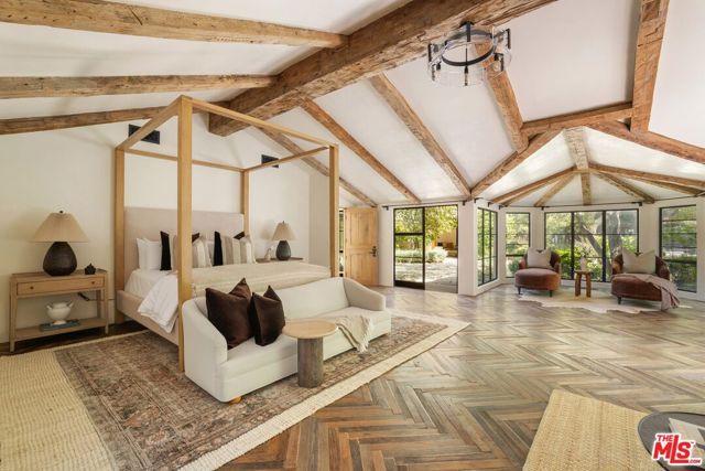 3099 Mandeville Canyon Road, Los Angeles, CA 90049