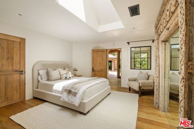 3099 Mandeville Canyon Road, Los Angeles, CA 90049