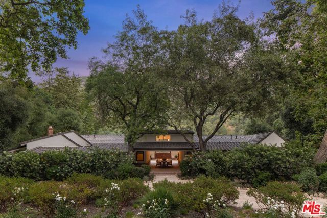 3099 Mandeville Canyon Road, Los Angeles, CA 90049