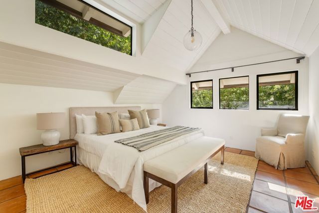 3099 Mandeville Canyon Road, Los Angeles, CA 90049