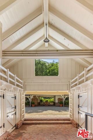 3099 Mandeville Canyon Road, Los Angeles, CA 90049