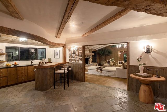 3099 Mandeville Canyon Road, Los Angeles, CA 90049