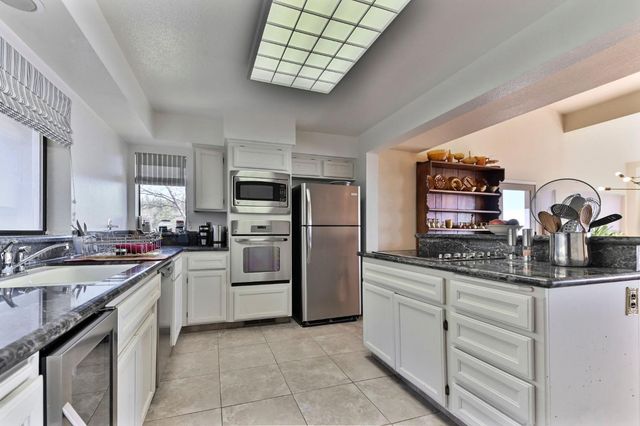 1218 Laurel Ln, Murphys, CA 95247