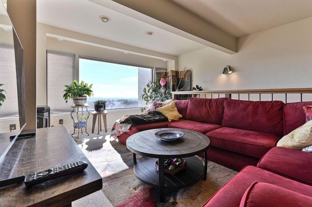 1218 Laurel Ln, Murphys, CA 95247