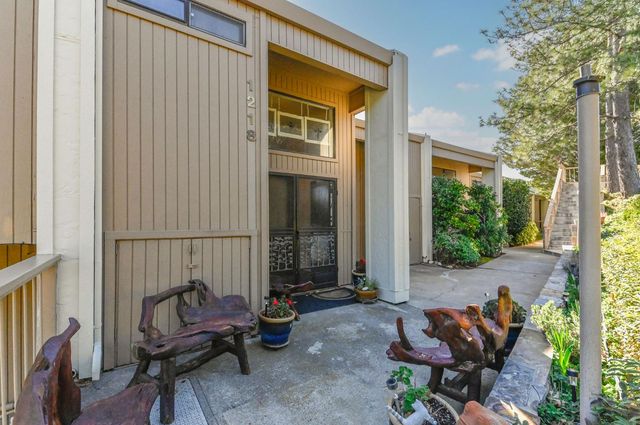 1218 Laurel Ln, Murphys, CA 95247