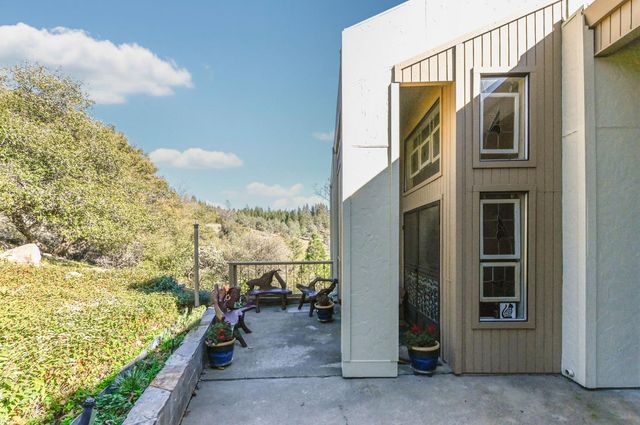 1218 Laurel Ln, Murphys, CA 95247