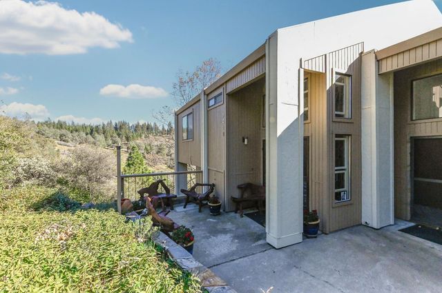 1218 Laurel Ln, Murphys, CA 95247