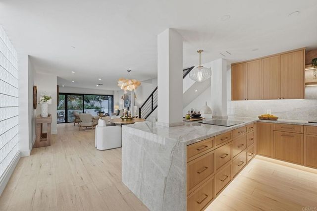 101 Coast Boulevard 1H, La Jolla, CA 92037