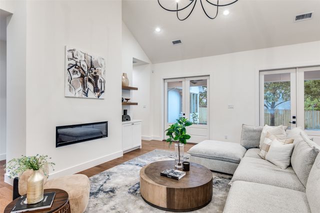 11131 Hillcrest Road, Dallas, TX 75230