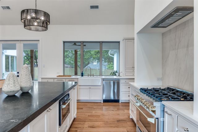 11131 Hillcrest Road, Dallas, TX 75230