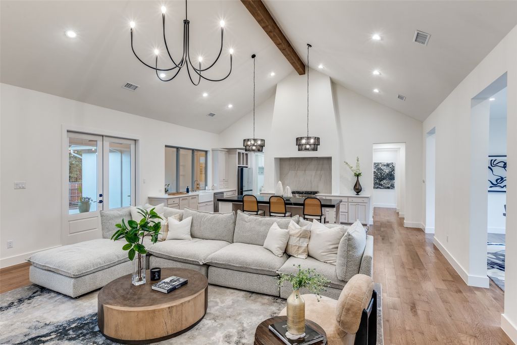 11131 Hillcrest Road, Dallas, TX 75230