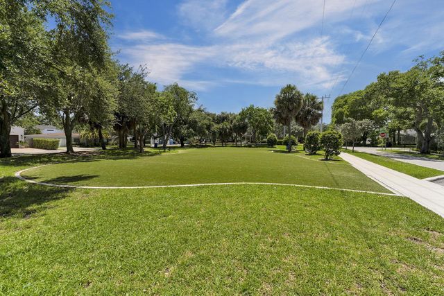 805 SE 10th Street, Fort Lauderdale, FL 33316