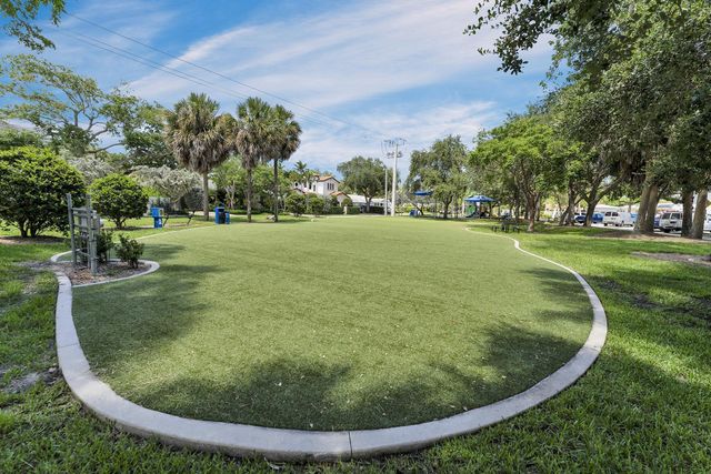 805 SE 10th Street, Fort Lauderdale, FL 33316