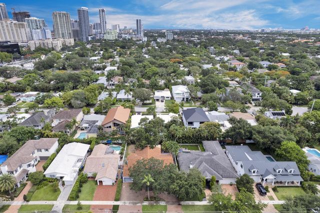 805 SE 10th Street, Fort Lauderdale, FL 33316