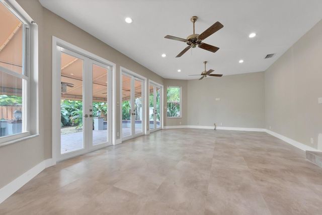 805 SE 10th Street, Fort Lauderdale, FL 33316