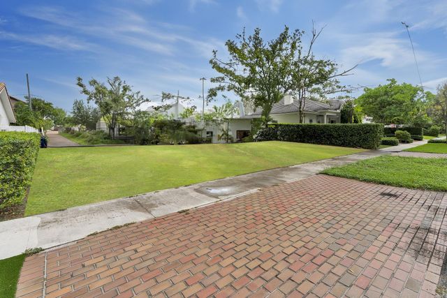 805 SE 10th Street, Fort Lauderdale, FL 33316