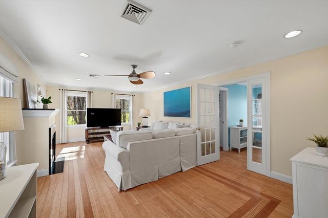 19 Crane Neck St, West Newbury, MA 01985