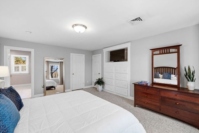 19 Crane Neck St, West Newbury, MA 01985