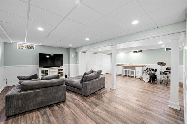 19 Crane Neck St, West Newbury, MA 01985
