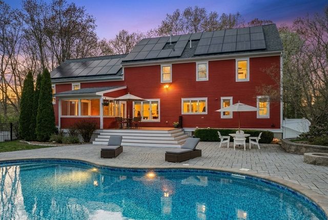 19 Crane Neck St, West Newbury, MA 01985
