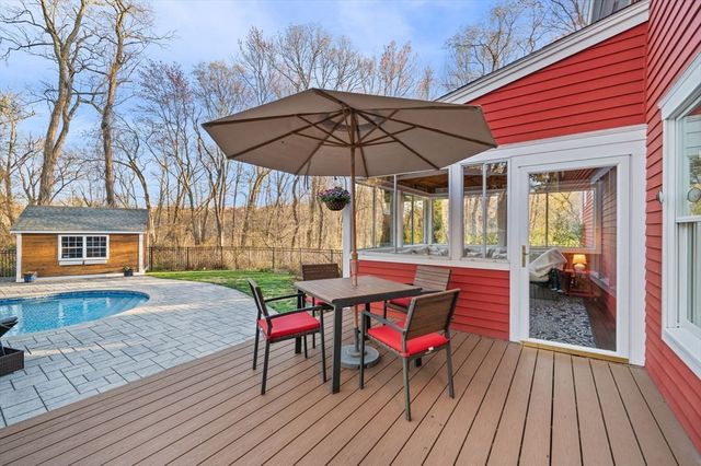 19 Crane Neck St, West Newbury, MA 01985