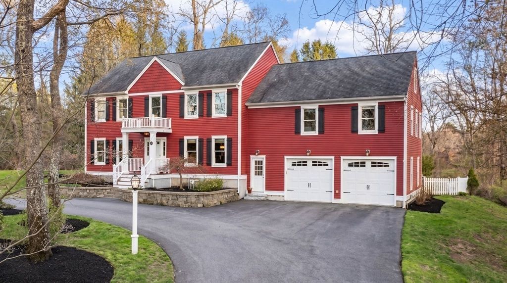 19 Crane Neck St, West Newbury, MA 01985