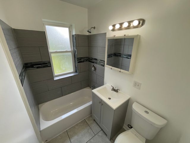 1320 W 57th Street 1, Chicago, IL 60636