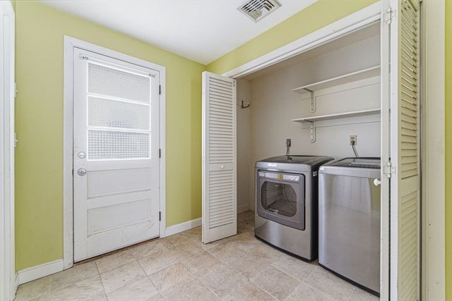 5 Hillcrest Road, Bedford, MA 01730