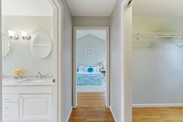 5 Hillcrest Road, Bedford, MA 01730