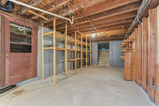 5 Hillcrest Road, Bedford, MA 01730