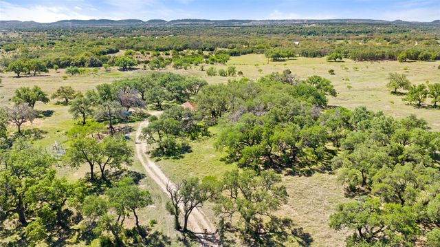 1318 Klett Ranch RD, Johnson City, TX 78636