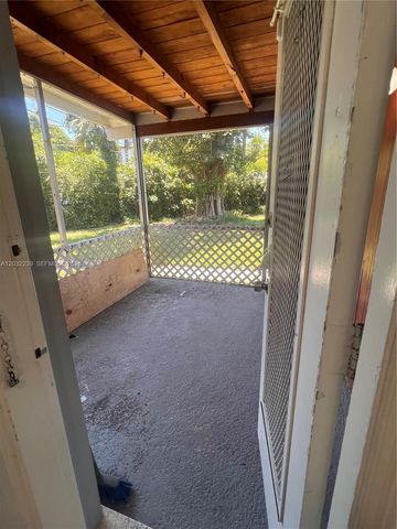 2210 NE 170th St 2220, North Miami Beach, FL 33160