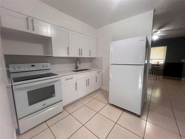 2210 NE 170th St 2220, North Miami Beach, FL 33160