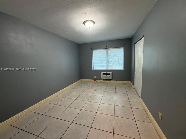 2210 NE 170th St 2220, North Miami Beach, FL 33160