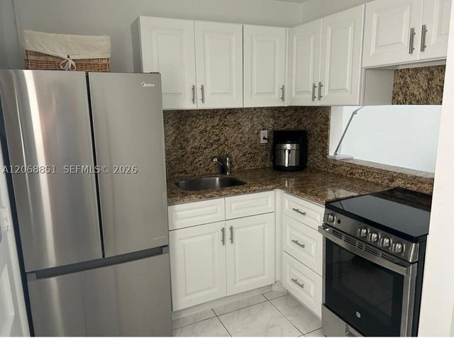 2851 Leonard Dr J503, Aventura, FL 33160