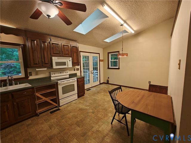 2855 Gaynel Dr, Powhatan, VA 23139