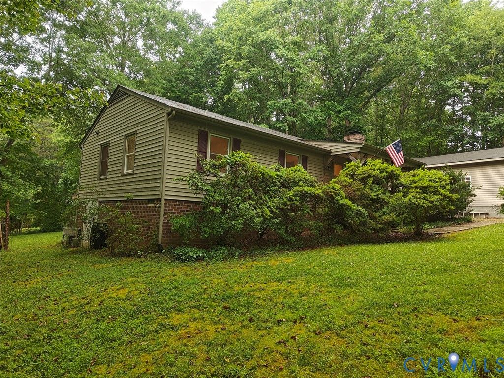 2855 Gaynel Dr, Powhatan, VA 23139