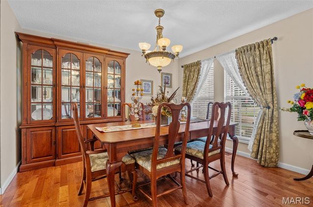 167 Emerald Way East, Granite City, IL 62040