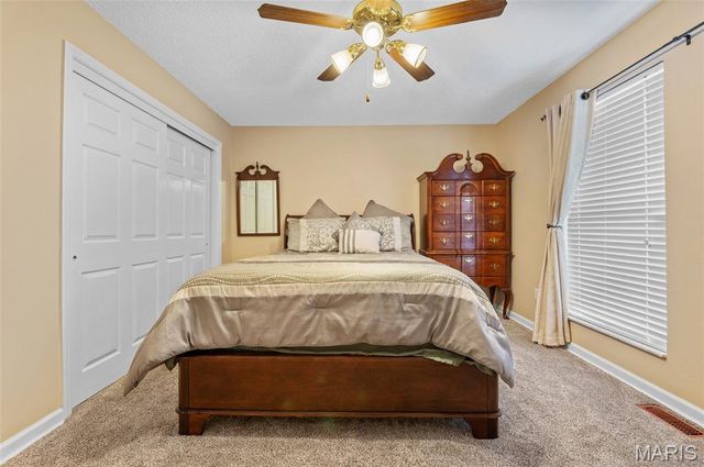 167 Emerald Way East, Granite City, IL 62040