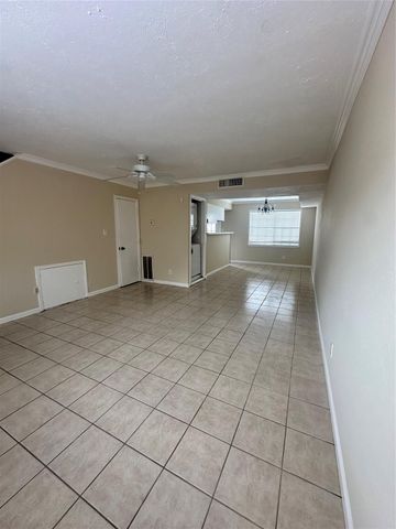 1433 Cedar Post Lane 41, Houston, TX 77055
