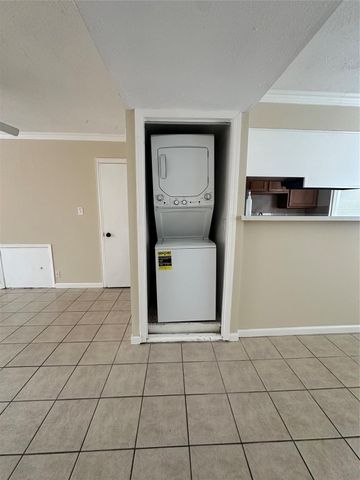 1433 Cedar Post Lane 41, Houston, TX 77055